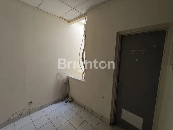 image RUKO 4.5 LANTAI DI KOMPLEK PERKANTORAN DI KELAPA GADING (6)