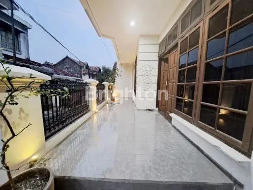 image GOMBEL PERMAI RUMAH 2 LANTAI BAGUS SIAP HUNI DEKAT TENGAH KOTA SEMARANG ATAS (2)