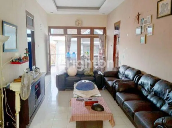 image GOMBEL PERMAI RUMAH 2 LANTAI BAGUS SIAP HUNI DEKAT TENGAH KOTA SEMARANG ATAS (4)