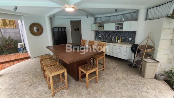 image STYLISH 3 BEDROOM VILLA IN BERAWA NEAR THE BEACH (2)