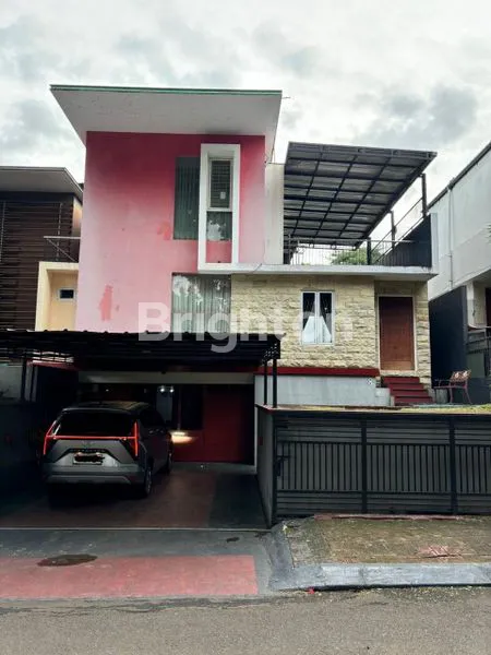 image RUMAH MEWAH 3 LANTAI SHM DI MAHOGANY RESIDENCE CIBUBUR DENGAN PRIVATE POOL DAN LOKASI DI SAMPING TSM MALL DEKAT LRT, RUMAH SAKIT, PINTU TOL CIBUBUR DAN JATIKARYA (7)