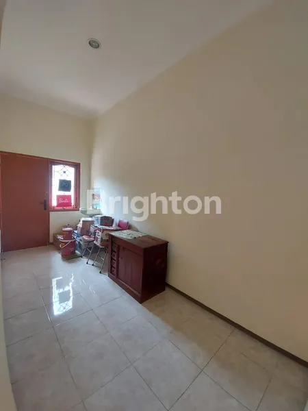 image RUMAH SIAP HUNI TERAWAT LOKASI STRATEGIS MUDAH DAN NYAMAN PERMATA SAFIRA REGENCY (8)