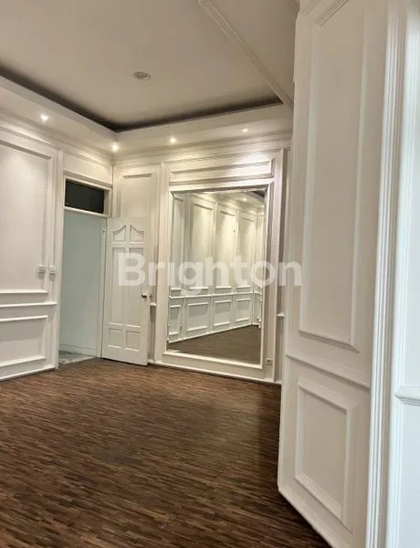 image RUMAH PINGGIR JALAN TANJUNG DUREN JAKARTA BARAT  (2)