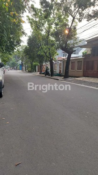 image RUMAH PINGGIR JALAN TANJUNG DUREN JAKARTA BARAT  (8)