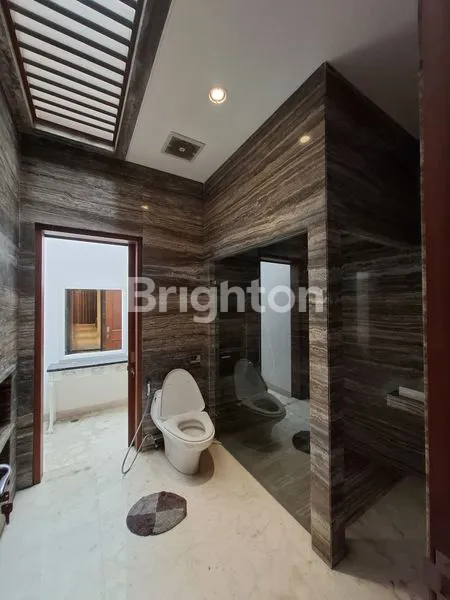 image DIJUAL RUMAH DI WARUNG JATI TIMUR JAKARTA SELATAN (6)