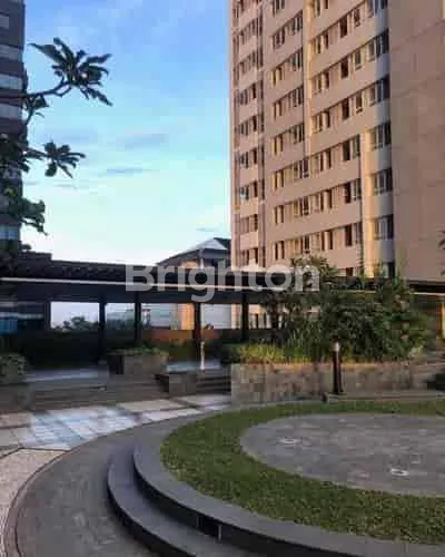 DIJUAL CEPAT DENGAN HARGA MENARIK APARTEMEN NIFARRO PARK, LT 3 VIEW KOLAM RENANG