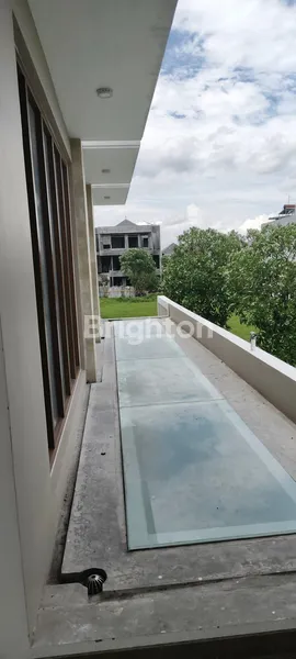 image DIJUAL RUMAH CITRALAND MURAH MINIMALIS SURABAYA (4)