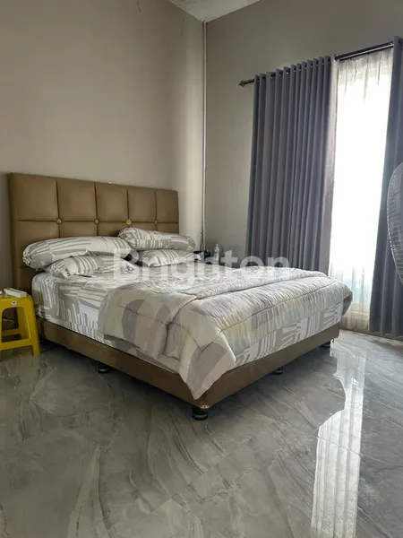 image GRAHA TIRTA BROMELIA WARU 2 LANTAI (1)