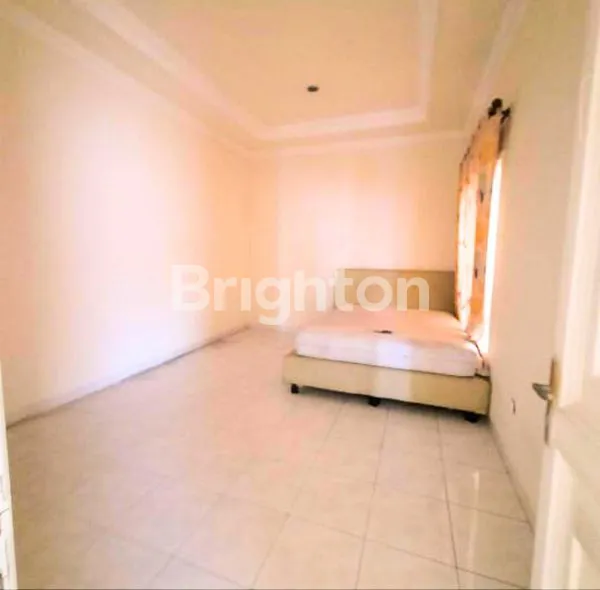 image RUMAH FURNISH SIAP HUNI DI TENGGILIS (7)