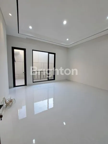 image RUMAH MINIMALIS BARU GRESS DARMO PERMAI SELATAN SURABAYA BARAT (7)