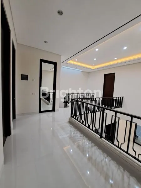 image RUMAH MINIMALIS BARU GRESS DARMO PERMAI SELATAN SURABAYA BARAT (5)