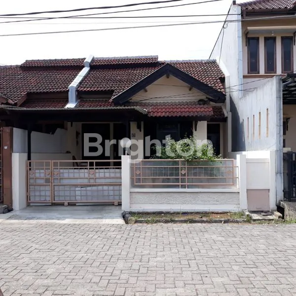 image RUMAH DEKAT DENGAN SEKOLAH DAN PASAR DI GADING SERPONG (1)