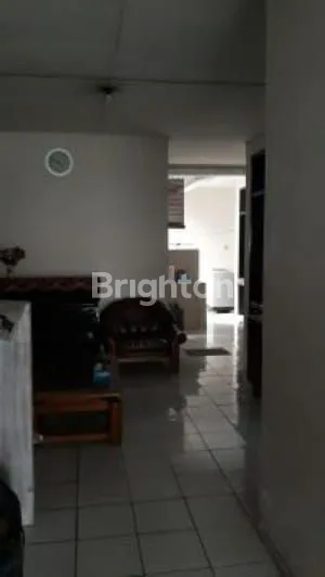 image RUMAH DEKAT DENGAN SEKOLAH DAN PASAR DI GADING SERPONG (5)