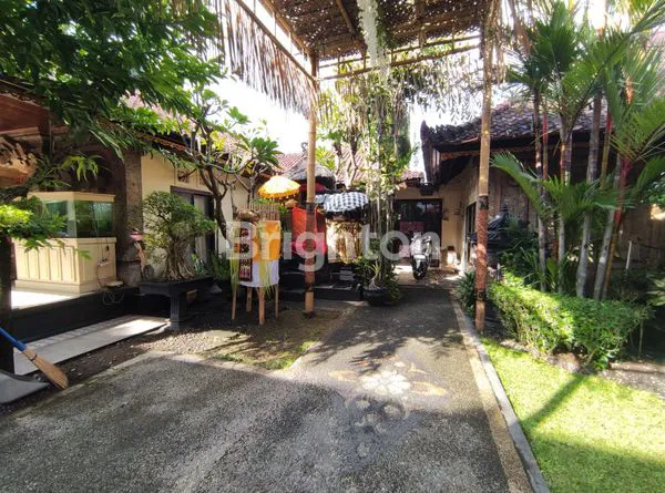 image TANAH + BANGUNAN RUMAH STYLE BALI DI SANUR (5)