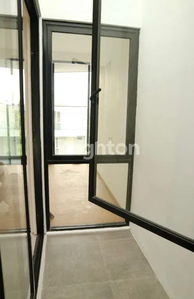 image RUMAH MODERN 2 LANTAI BARU GRESS DIAN ISTANA SPEC PREMIUM  LOKASI PREMIUM SELANGKAH DARI GRAHA FAMILI DEKAT TOL SATELIT (4)