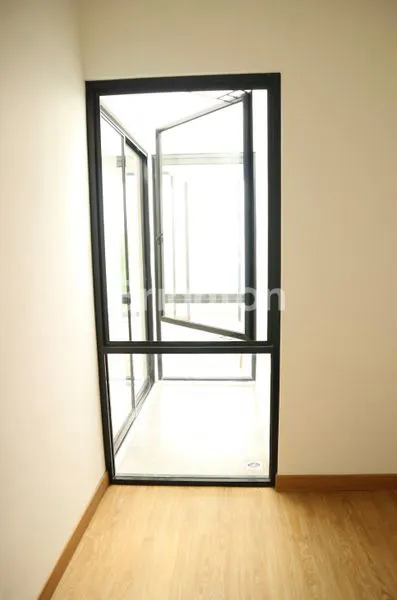 image RUMAH MODERN 2 LANTAI BARU GRESS DIAN ISTANA SPEC PREMIUM  LOKASI PREMIUM SELANGKAH DARI GRAHA FAMILI DEKAT TOL SATELIT (8)