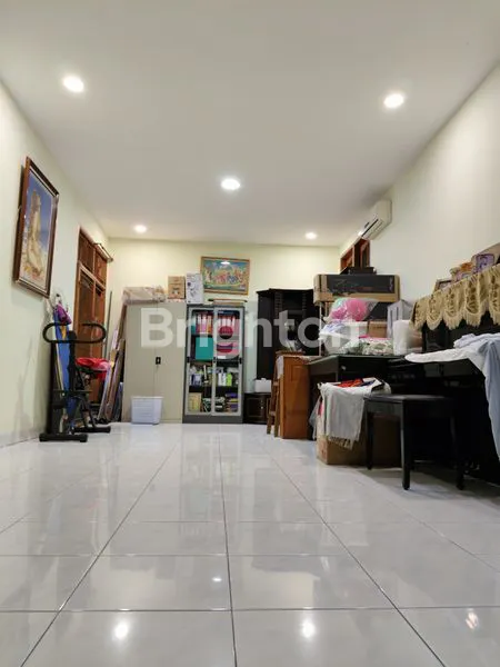 image RUMAH MEWAH 2LANTAI DIKOMPLEK TAMAN HARAPAN INDAH JELAMBAR GROGOL PETAMBURAN JAKARTA BARAT  (5)
