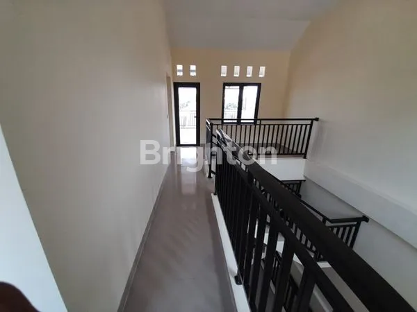 image RUMAH SIAP HUNI DI TAMAN CRYSANT KENCANA LOKA BSD (7)