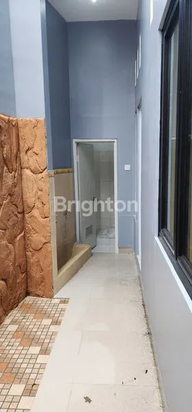 image RUMAH SIAP HUNI DI TAMAN CRYSANT KENCANA LOKA BSD (5)