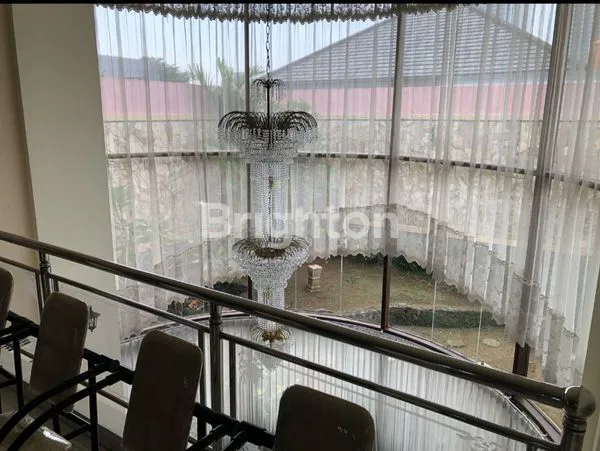 image RUMAH MEDITERAN  MEWAH 2 LANTAI DI KRIS KENCANA SARI TIMUR  (4)