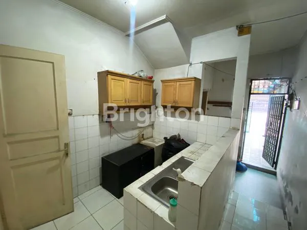 image RUMAH 2 LANTAI COCOK UNTUK HUNIAN, KANTOR & USAHA AKSES MUDAH & BEBAS BANJIR DI KEMANGGISAN JAKARTA BARAT (5)