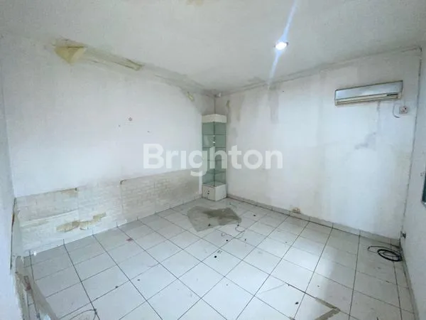 image RUMAH 2 LANTAI COCOK UNTUK HUNIAN, KANTOR & USAHA AKSES MUDAH & BEBAS BANJIR DI KEMANGGISAN JAKARTA BARAT (8)