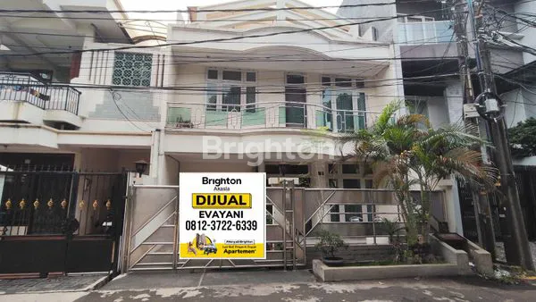 image RUMAH MEWAH GREEN VILLE 2 1/2 LANTAI (1)