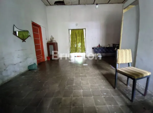 image RUMAH LUAS YANG ASRI DAN NYAMAN (3)