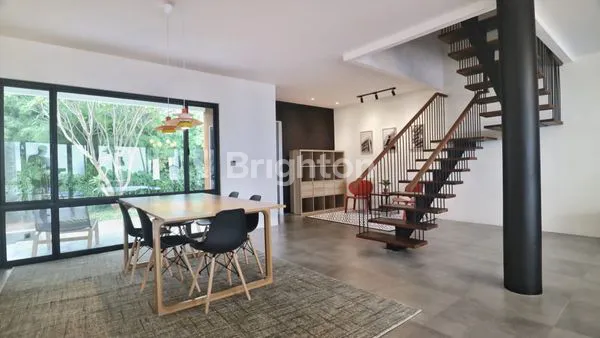 image RUMAH BARU DAN MEWAH CIPETE JAKARTA SELATAN (6)