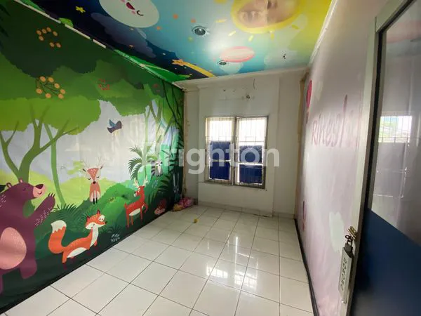 image RUMAH 2 LANTAI STRATEGIS – KEMANGGISAN, JAKARTA BARAT (2)