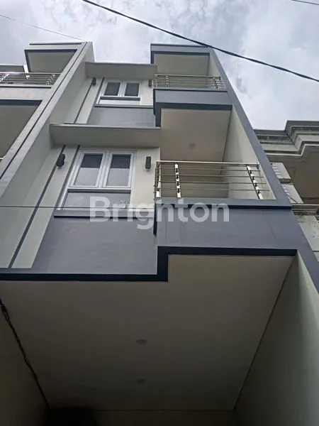 image RUMAH 3 LANTAI INDENT TANJUNG DUREN (1)