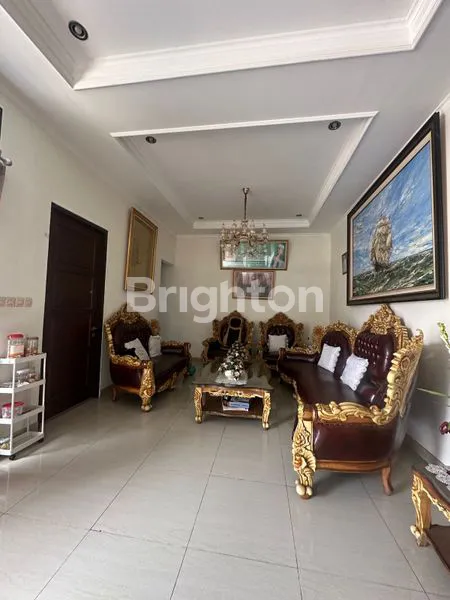 image RUMAH MEWAH SIAP HUNI COCOK UNTUK LIBURAN PLUS TAMAN DAN KOLAM RENANG DEPOK CILODONG  (2)