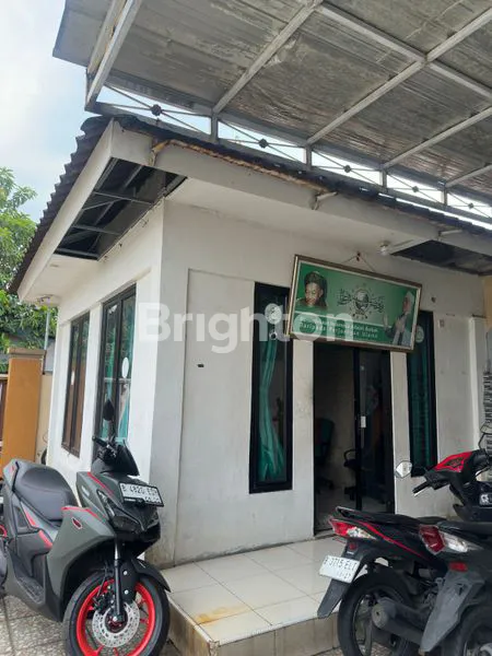 image RUMAH MEWAH SIAP HUNI COCOK UNTUK LIBURAN PLUS TAMAN DAN KOLAM RENANG DEPOK CILODONG  (6)