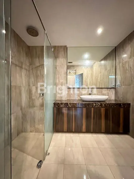 image DIJUAL RUMAH HOOK STRATEGIS DEKAT UIN TANGSEL (8)