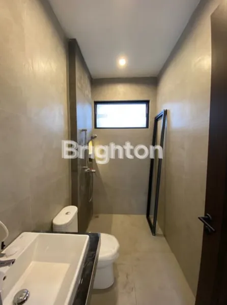 image RUMAH BARU MANYAR SIAP HUNI DEKAT SEKOLAH PETRA MANYAR (7)