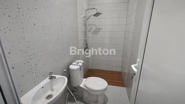 image RUMAH BARU POSISI HUK DURI KEPA 3 LANTAI SEMIFURNISH  (8)