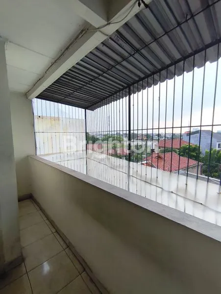 image RUKO GANDENG 3 LANTAI MERUYA (7)