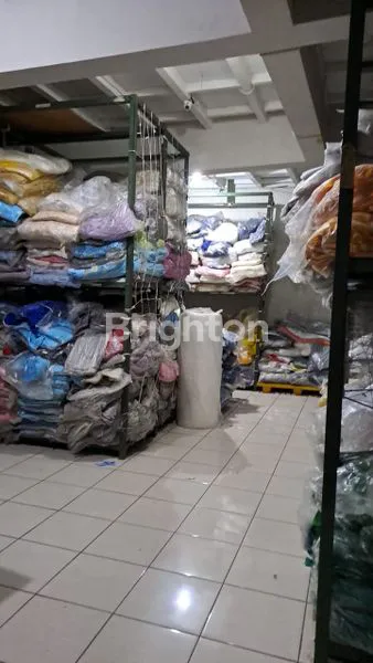 RUKO BESAR LOKASI RAMAI PERDAGANGAN DENGAN PELABUHAN DAN PUSAT KOTA SURABAYA