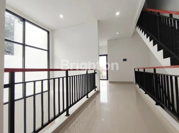 image RUMAH BARU SEMI FURNISH ADA KOLAM RENANG PALMERAH JAKARTA BARAT (7)