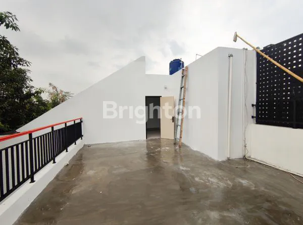 image RUMAH BARU SEMI FURNISH ADA KOLAM RENANG PALMERAH JAKARTA BARAT (8)