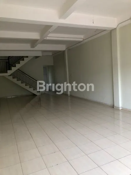 image RUKO STRATEGIS DI JL. SOEKARNO HATTA KARANG JOANG, BALIKPAPAN UTARA (8)