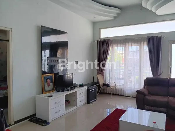 image PANTAI MENTARI DUA LANTAI DEKAT RAYA KENJERAN (2)