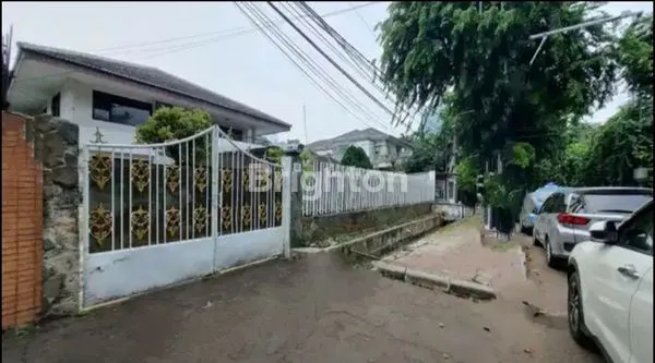 image RUMAH LUAS PINGGIR JALAN BENHIL  (1)