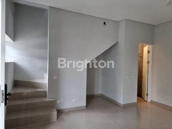 image LOKASI TERDEPAN 2 LANTAI MINIMALIS TERAWAT DEKAT AKSES TOL DAN PAKUWON MALL (2)