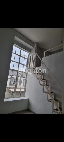 image LOKASI TERDEPAN 2 LANTAI MINIMALIS TERAWAT DEKAT AKSES TOL DAN PAKUWON MALL (4)