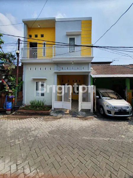 RUMAH SIAP HUNI DI GKB GRESIK