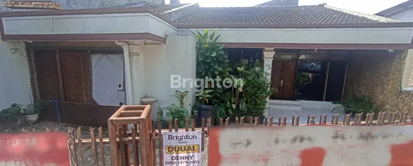 image RUMAH LAMA LUAS LOKASI STRATEGIS PINGGIR JALAN RAMAI SELATAN JAKARTA (8)