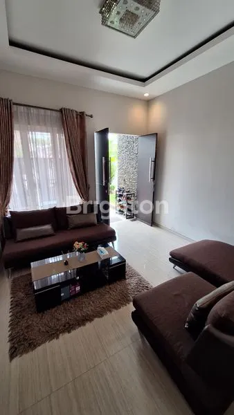 image RUMAH MEWAH, CANTIK DAN TERAWAT (3)