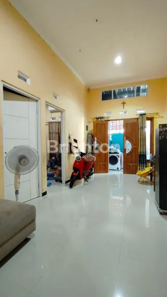 image RUMAH  DI SEMARANG TIMUR, LINGKUNGAN  NYAMAN,  DEKAT  TOL  KALIGAWE ....... BU (2)