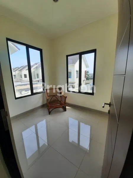 image RUMAH GREEN ARA DAMAR KOTA HARAPAN INDAH SUMMARECON CROWN GADING BEKASI (4)